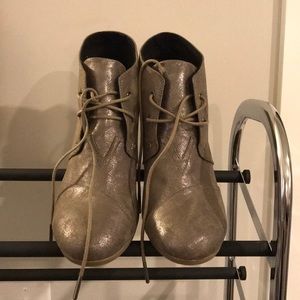 metallic tom wedge sneakers - size 12 limited use
